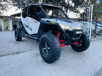 POLARIS RZR 2021