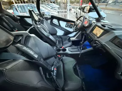 POLARIS RZR 2021