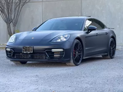 Porsche Panamera 2021