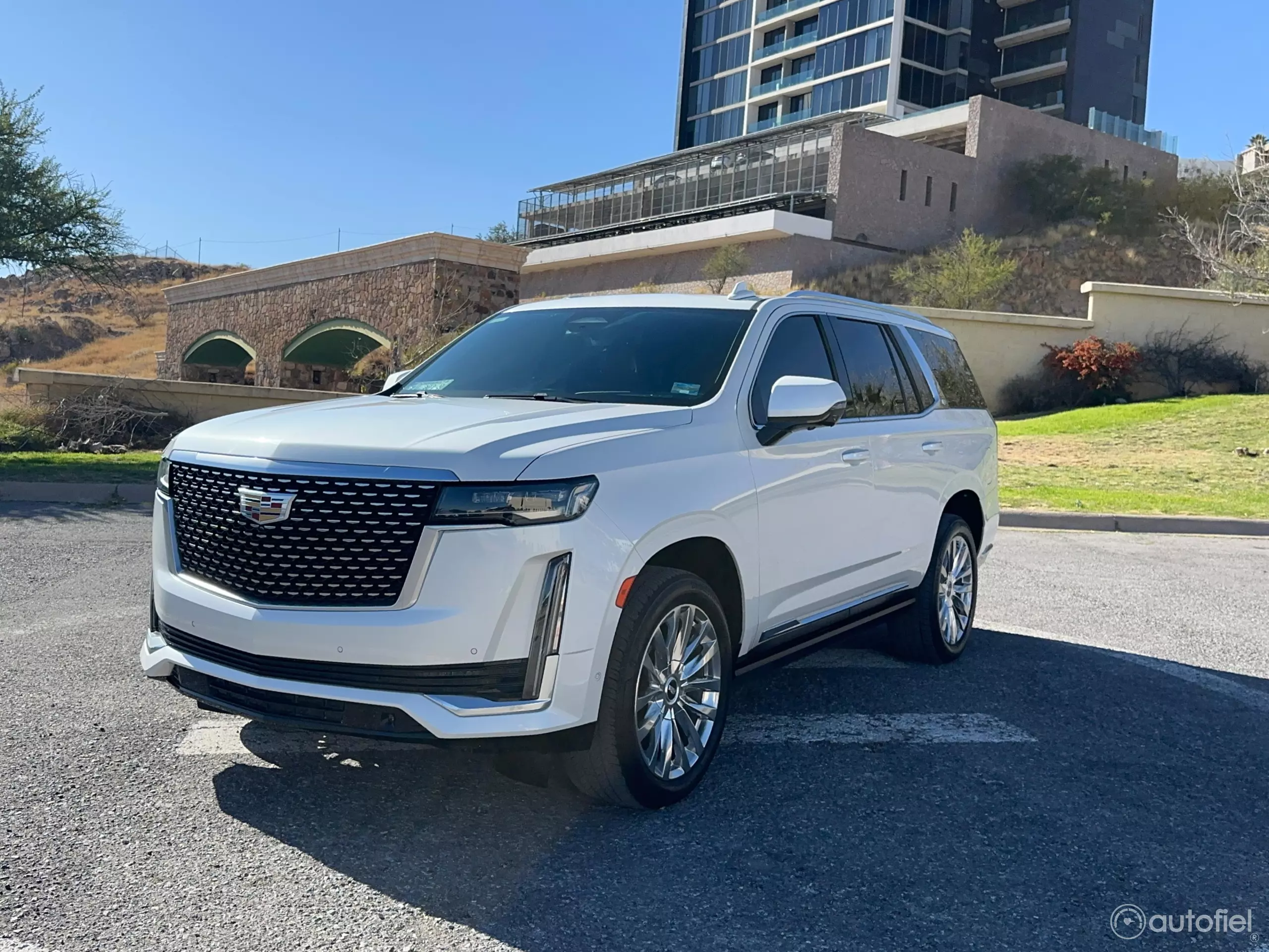 Cadillac Escalade VUD