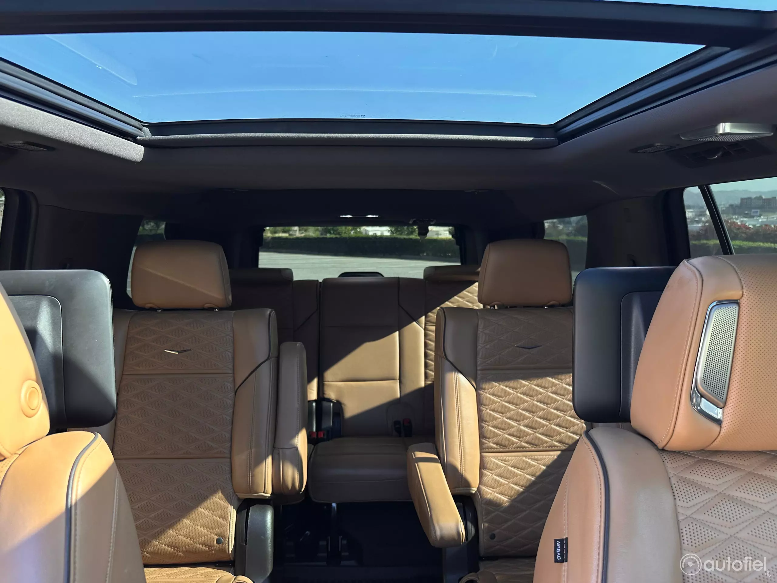 Cadillac Escalade VUD