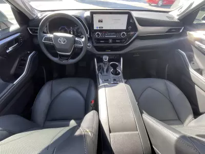 Toyota Highlander VUD 2024