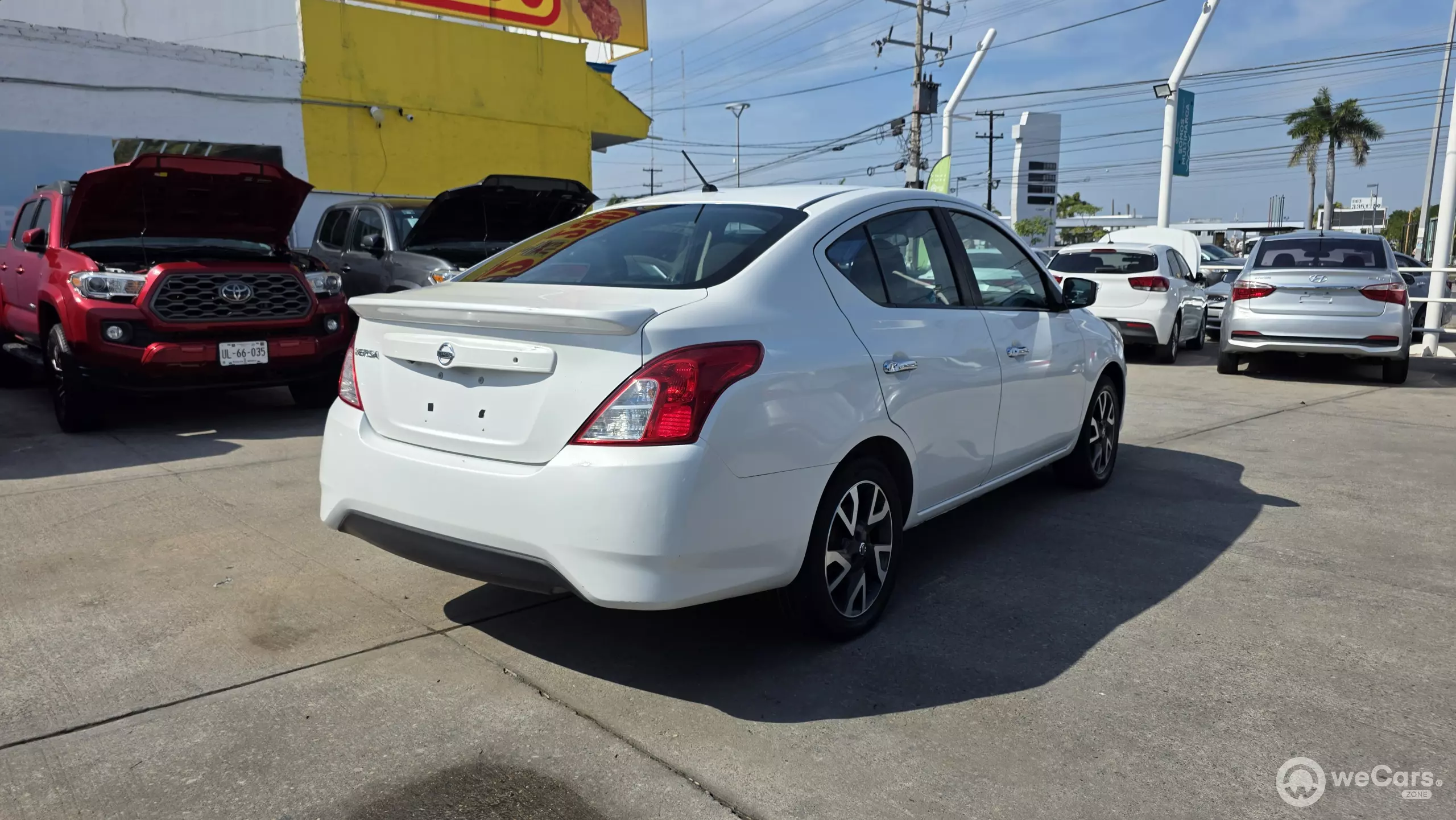 Nissan Versa