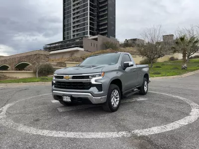 Chevrolet Cheyenne Pick-Up 2023