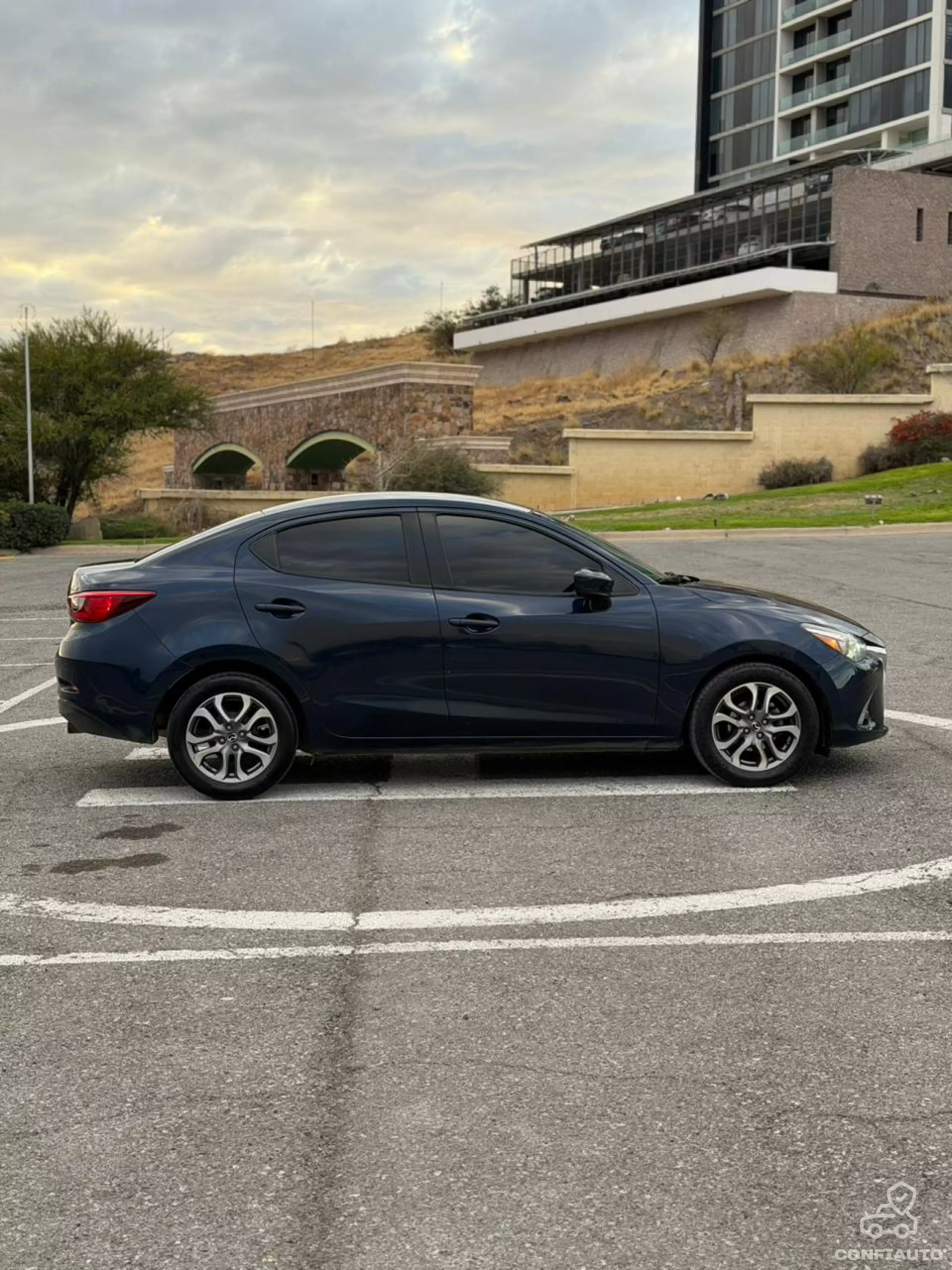 Mazda Mazda 2