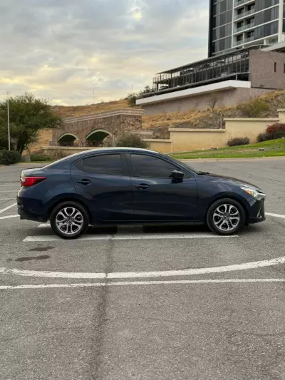 Mazda Mazda 2 2019