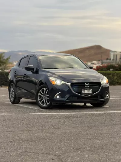 Mazda Mazda 2 2019