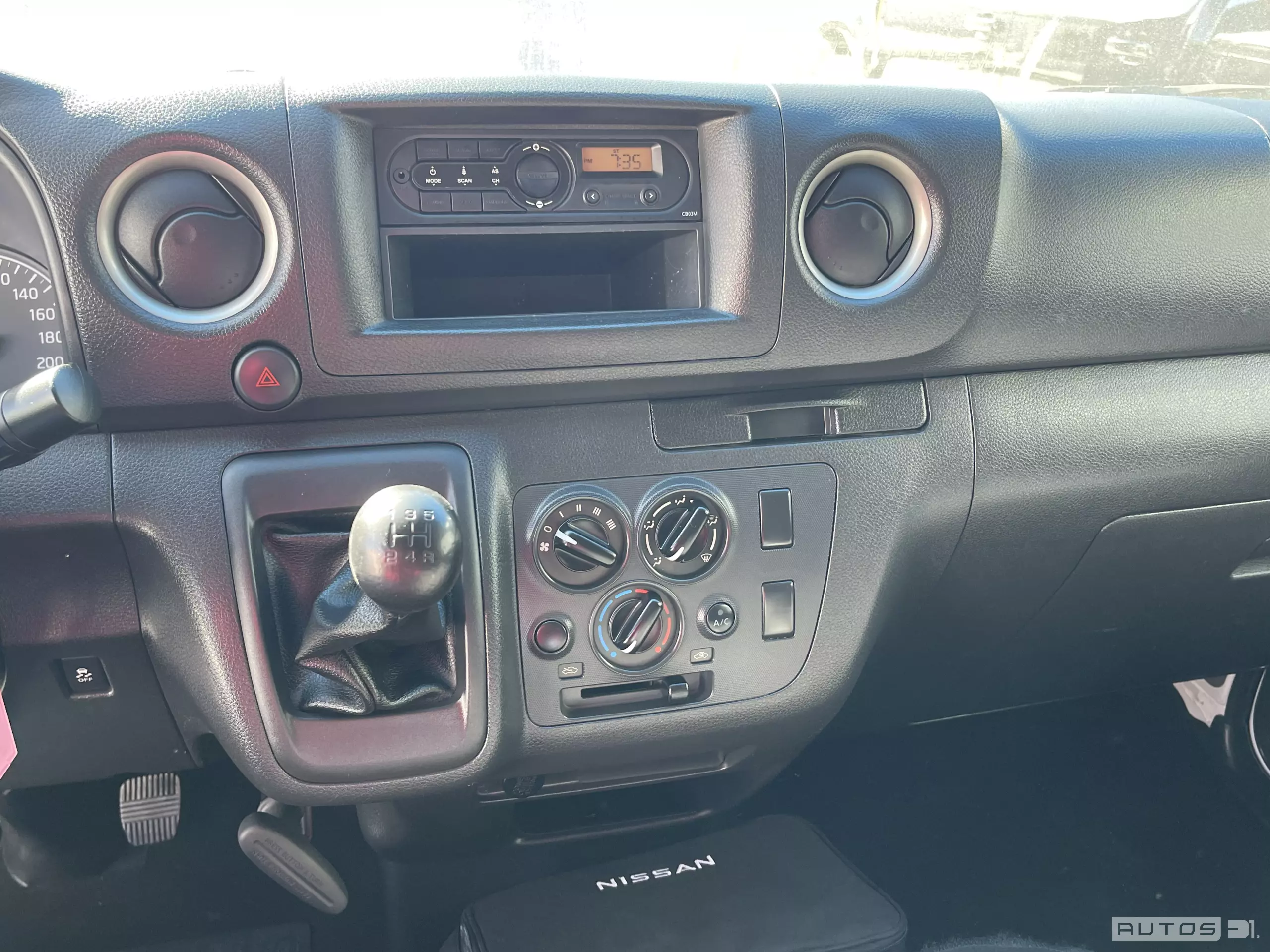 Nissan Urvan Panel