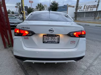 Nissan Versa 2022