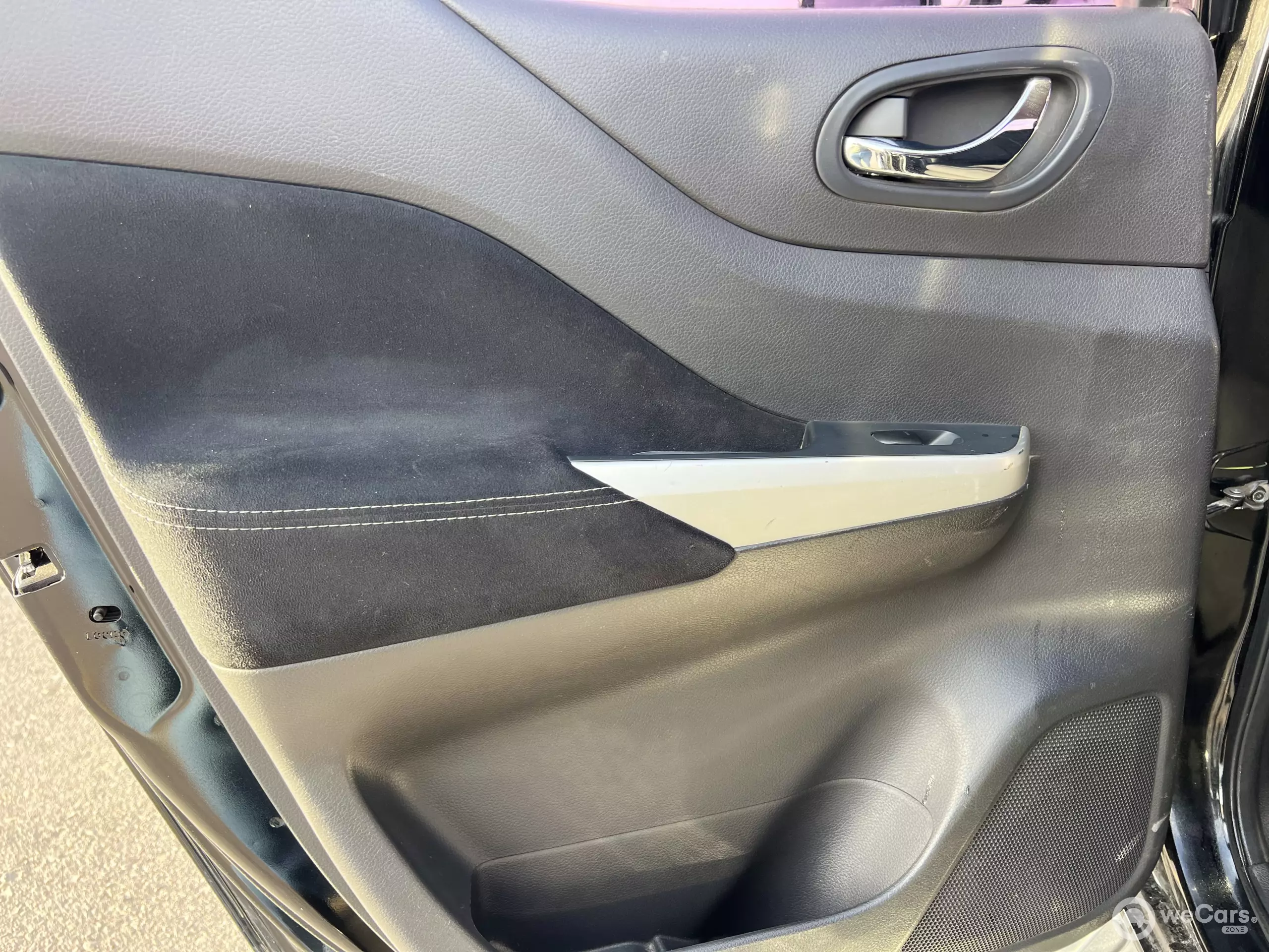 Nissan NP300 Frontier Pick-Up