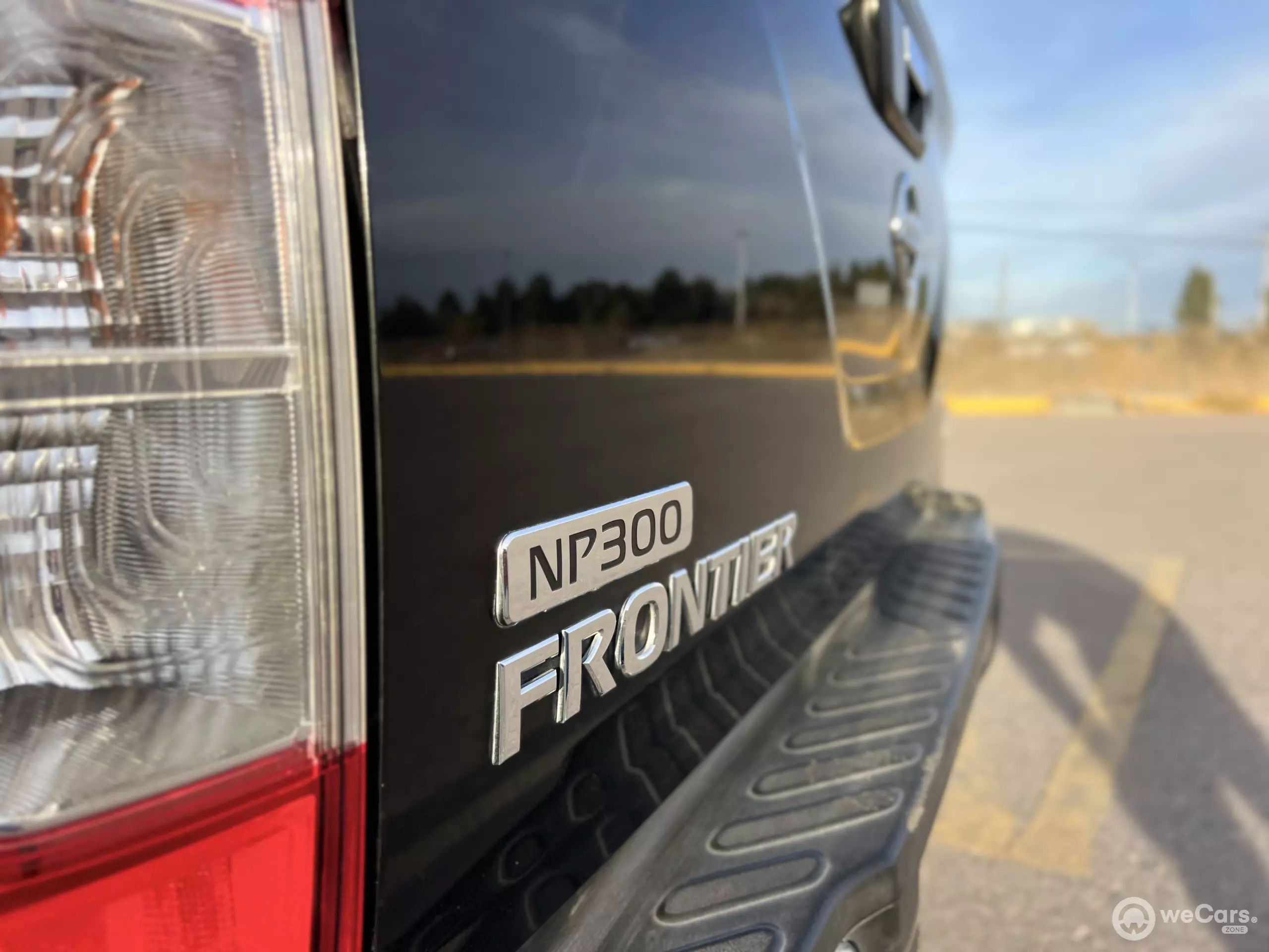 Nissan NP300 Frontier Pick-Up