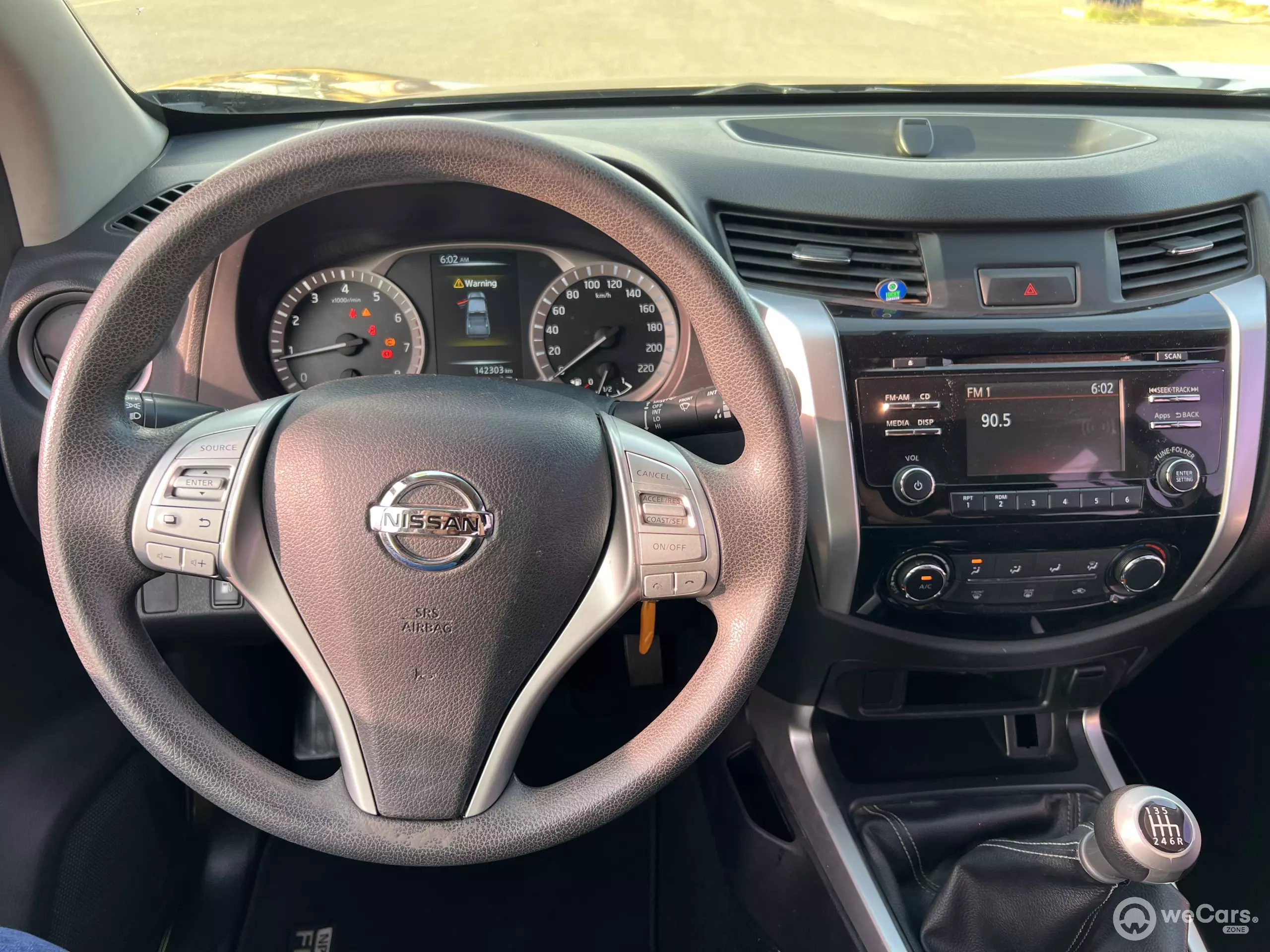 Nissan NP300 Frontier Pick-Up