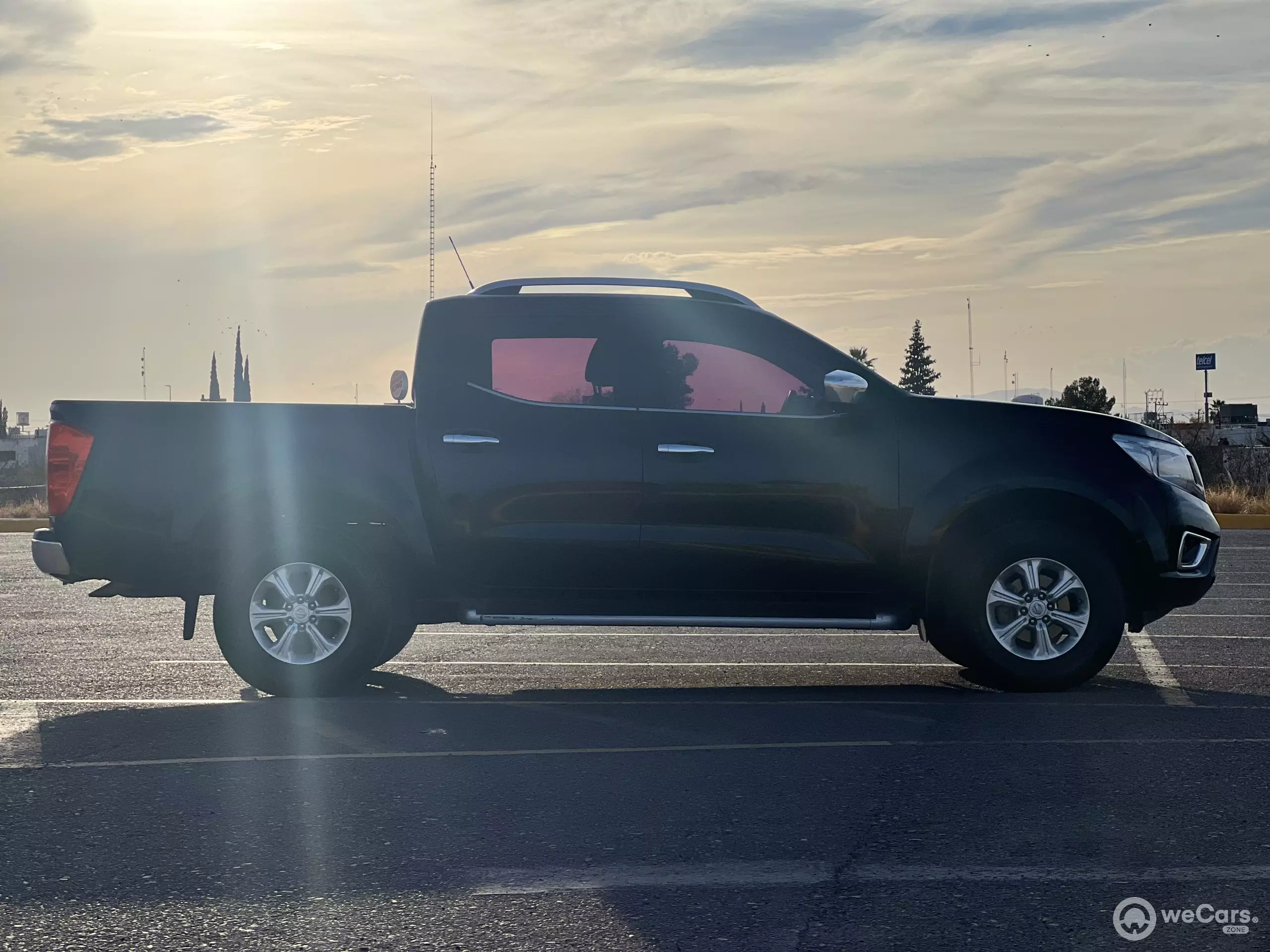 Nissan NP300 Frontier Pick-Up