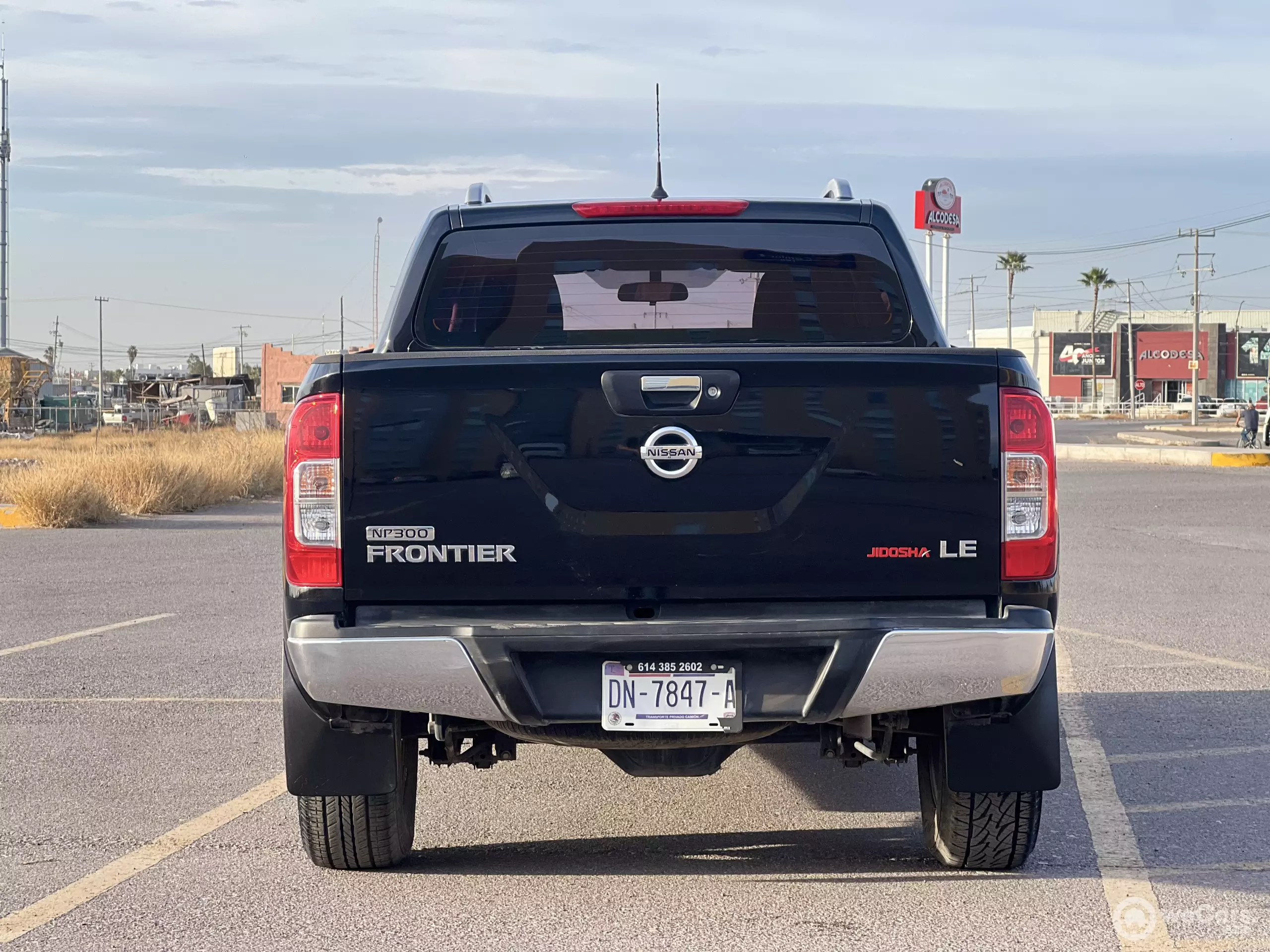Nissan NP300 Frontier Pick-Up
