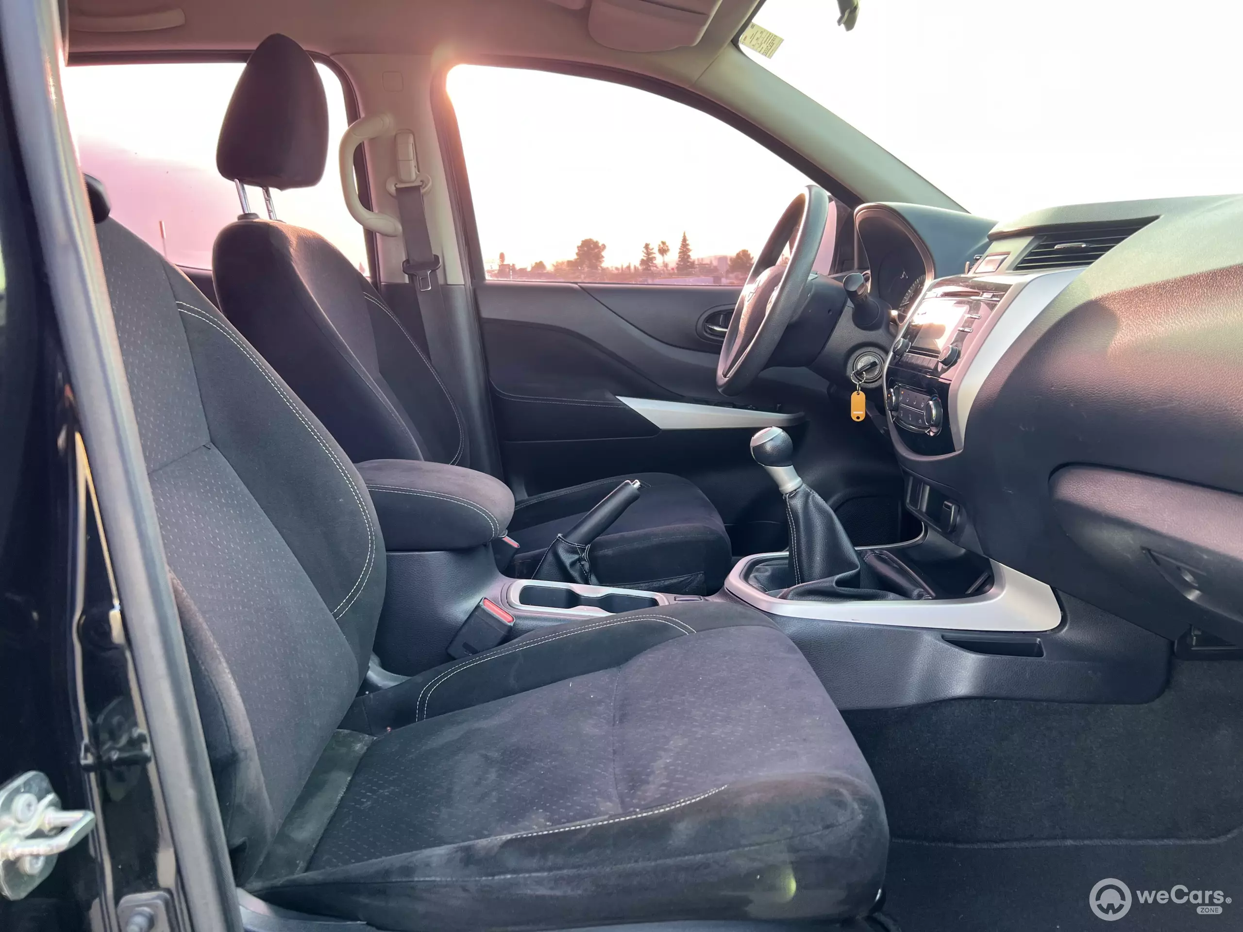 Nissan NP300 Frontier Pick-Up