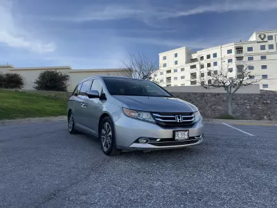 Honda Odyssey Minivan 2016