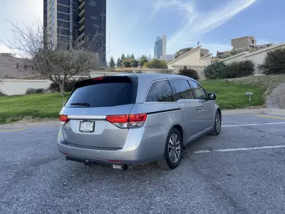 Honda Odyssey Minivan 2016