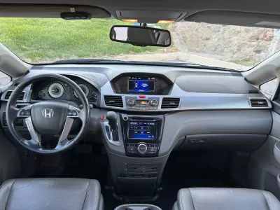 Honda Odyssey Minivan 2016