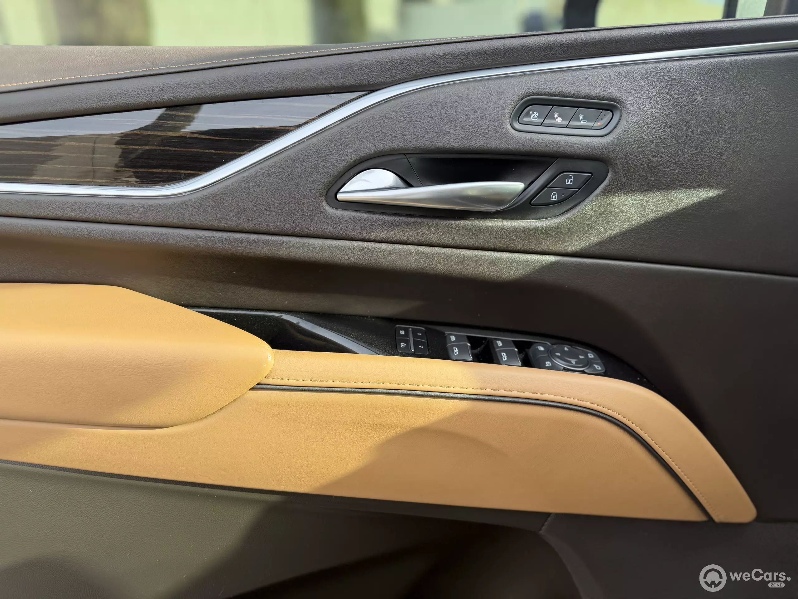 Cadillac Escalade VUD