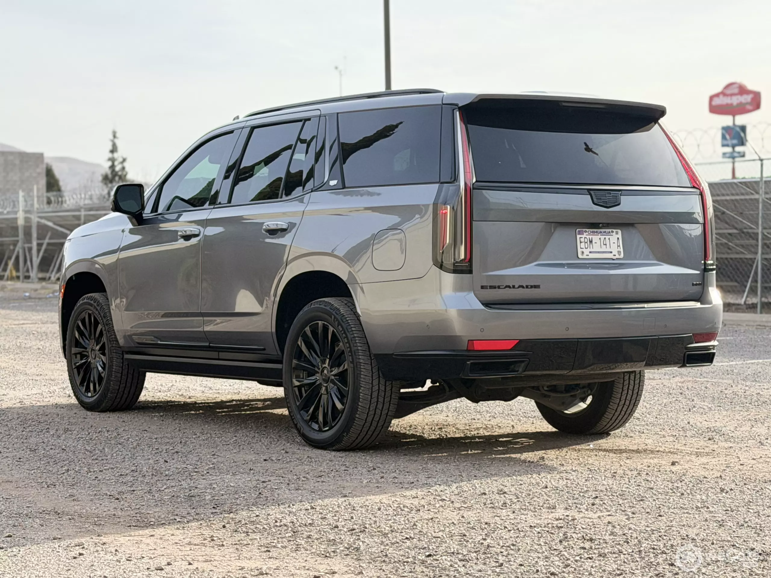 Cadillac Escalade VUD