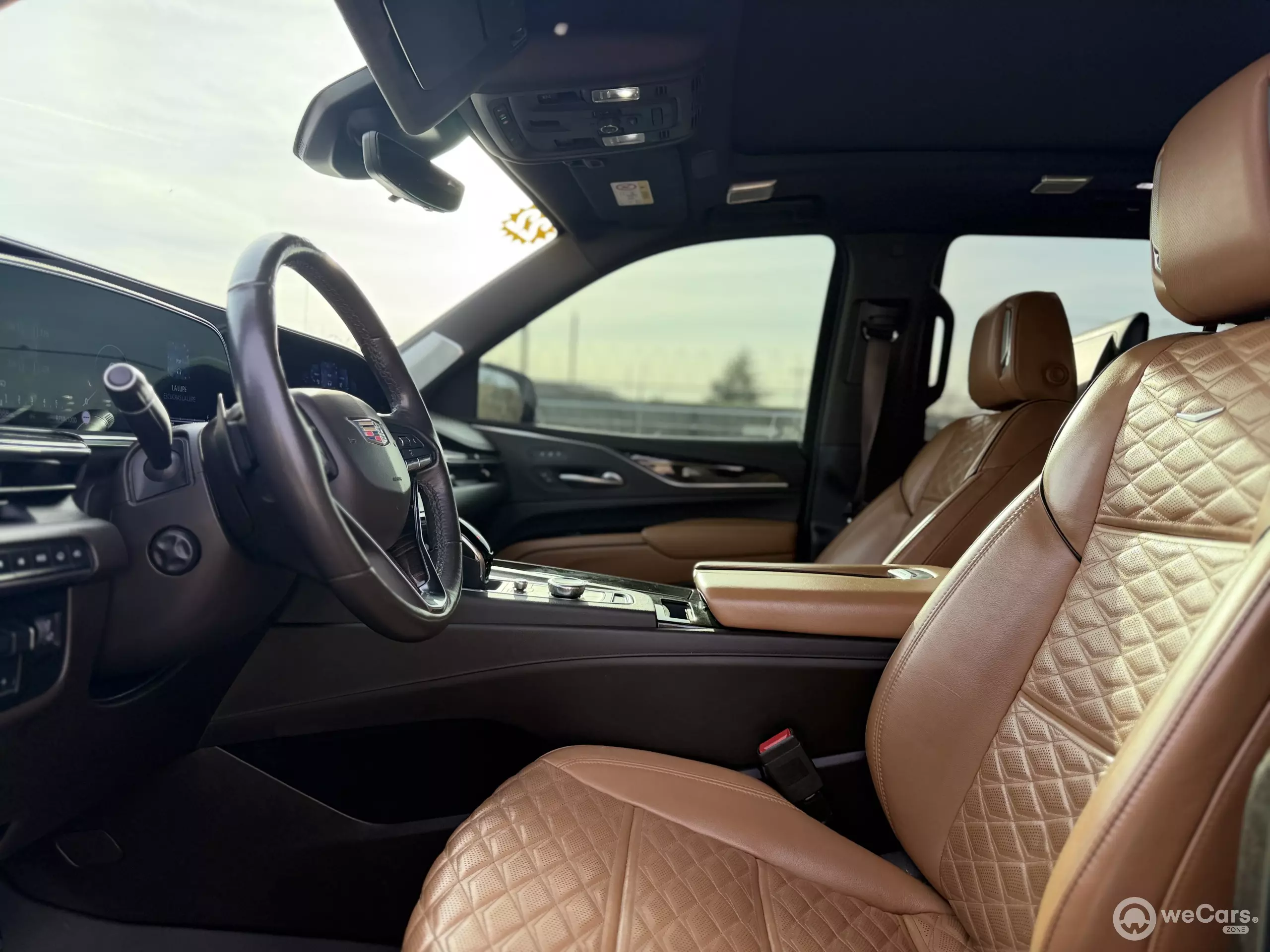 Cadillac Escalade VUD