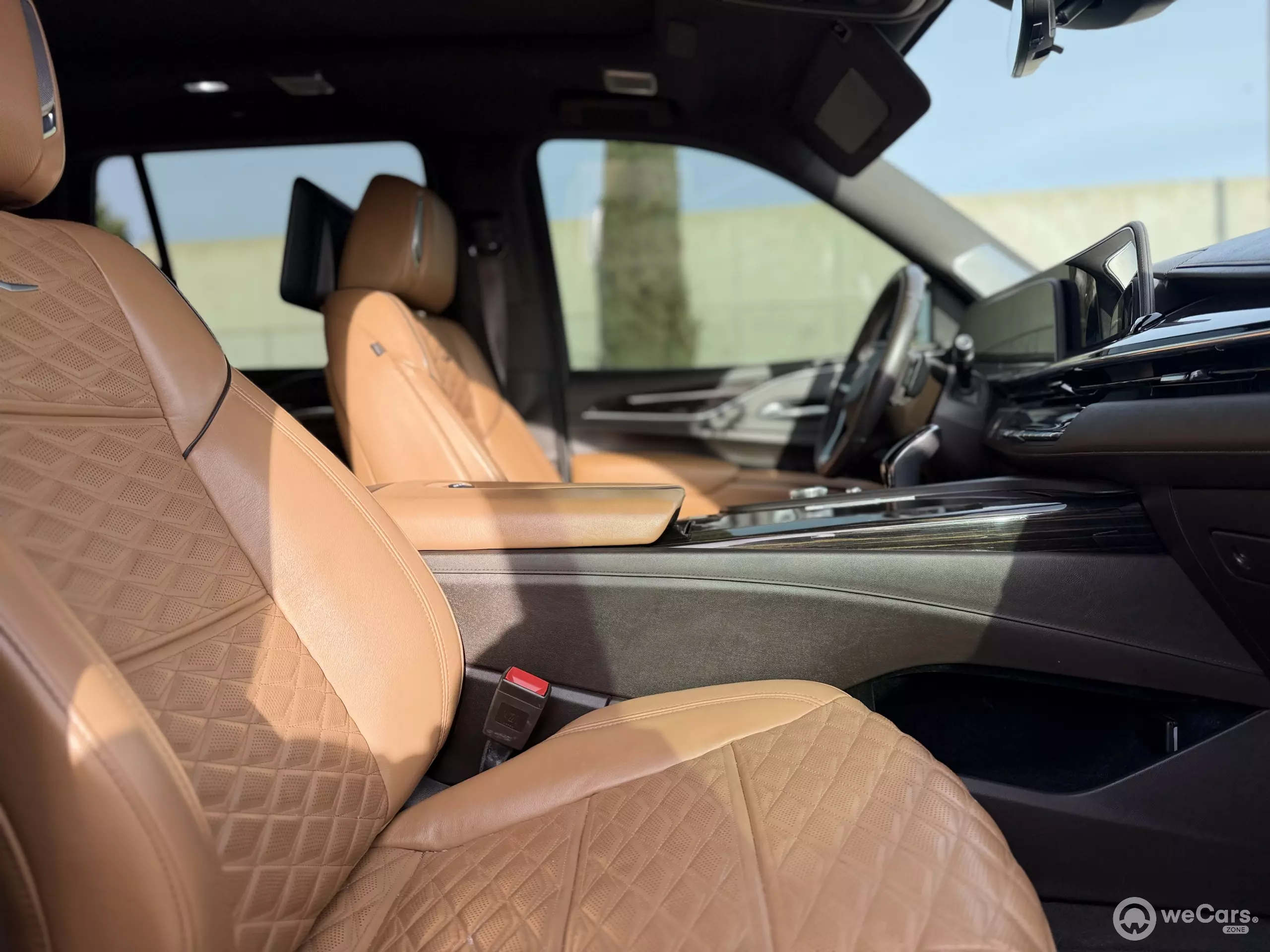 Cadillac Escalade VUD