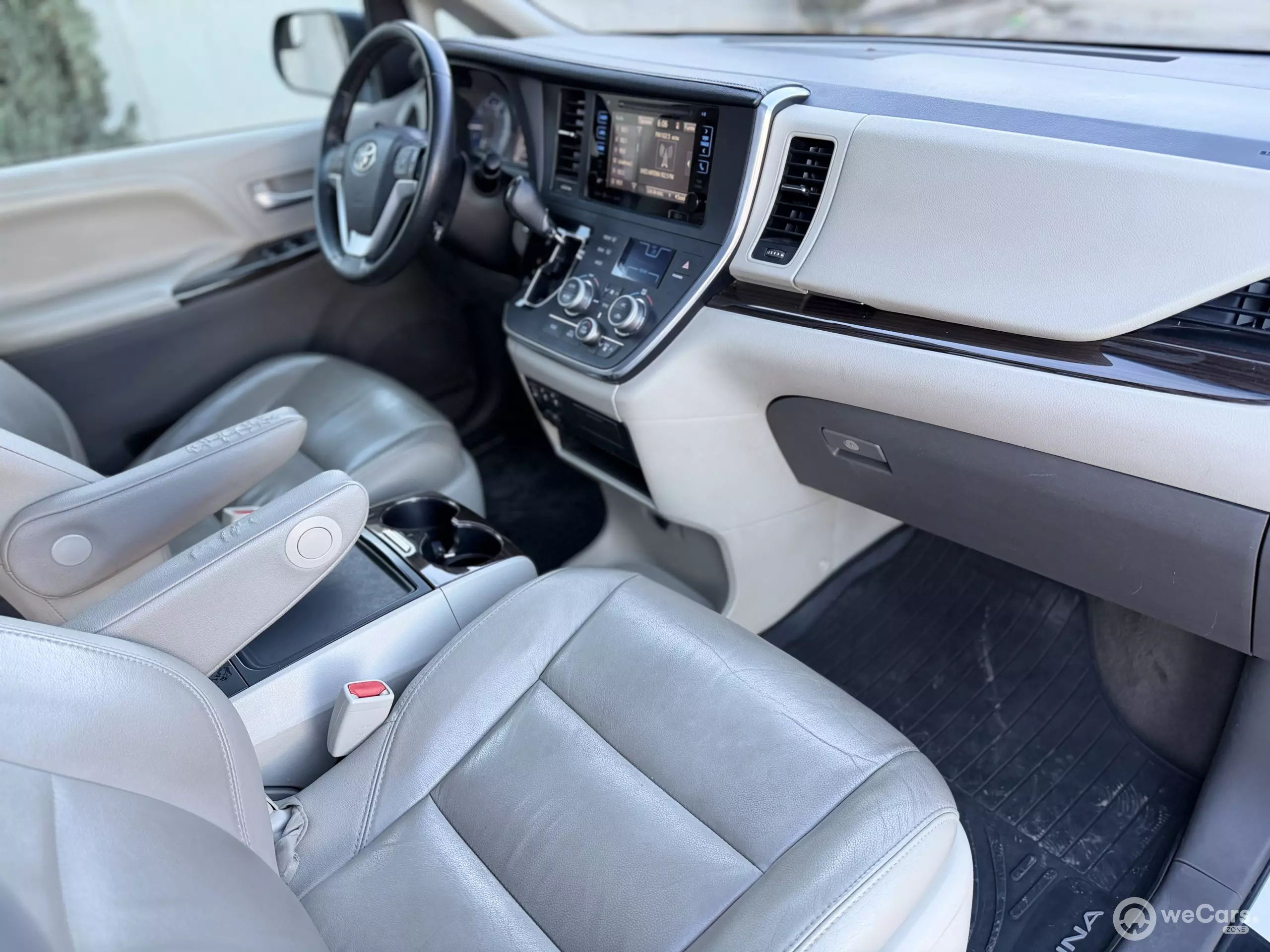 Toyota Sienna Minivan