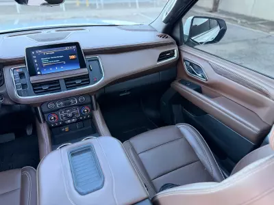 Chevrolet Suburban VUD 2023