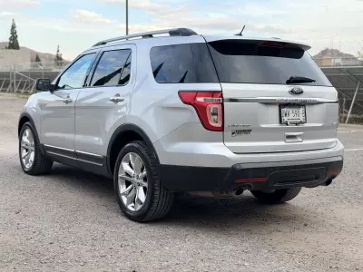 Ford Explorer VUD 2013