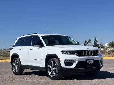 Jeep Grand Cherokee VUD 2023
