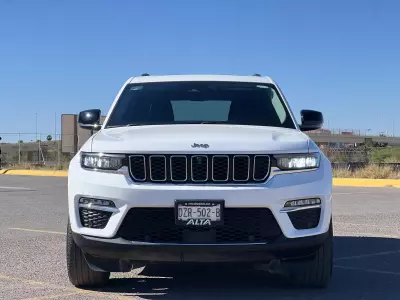 Jeep Grand Cherokee VUD 2023