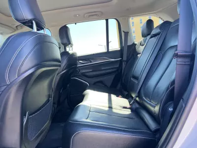 Jeep Grand Cherokee VUD 2023