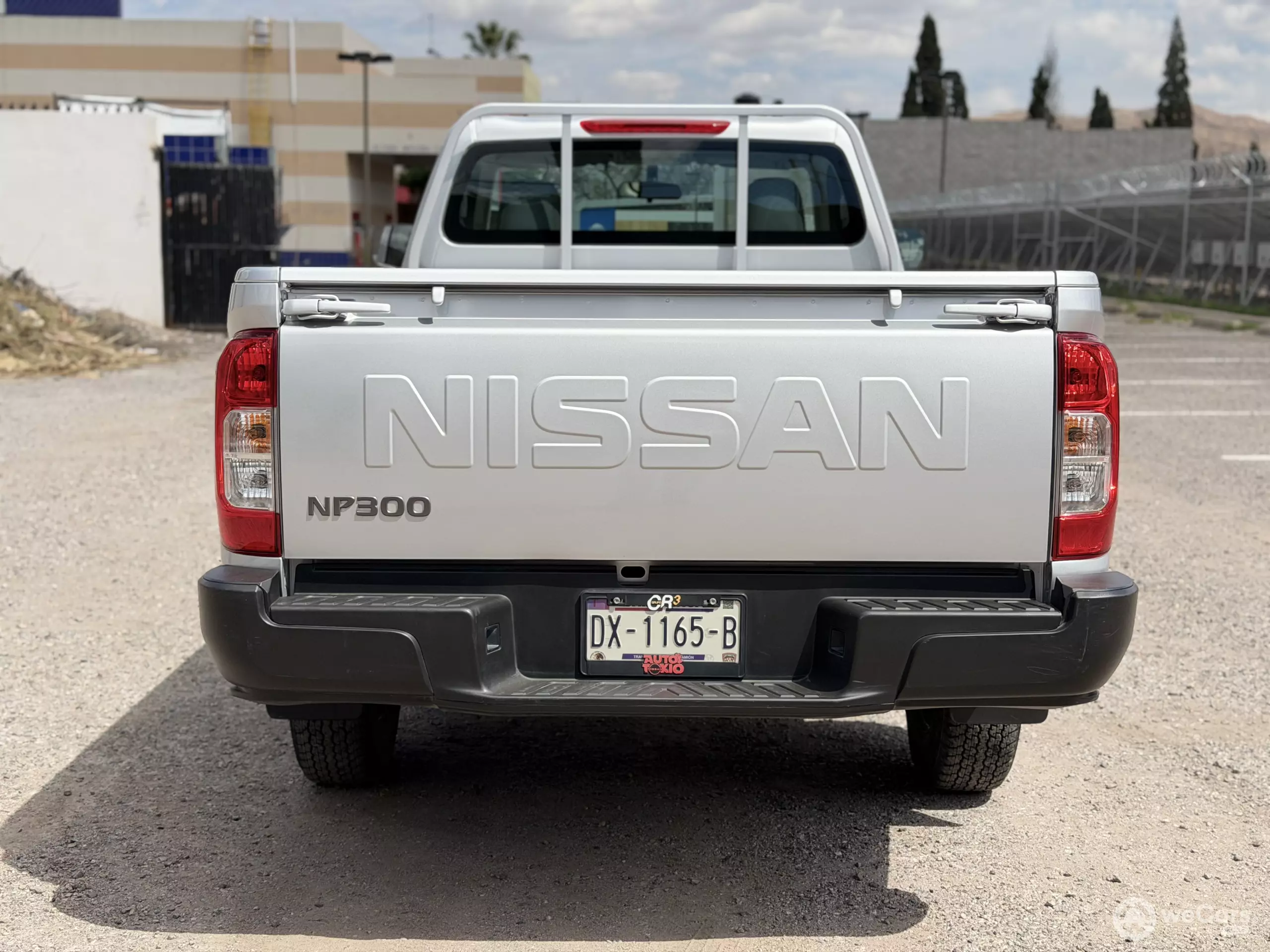 Nissan NP300