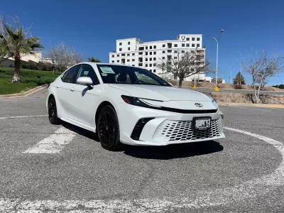 Toyota Camry 2025
