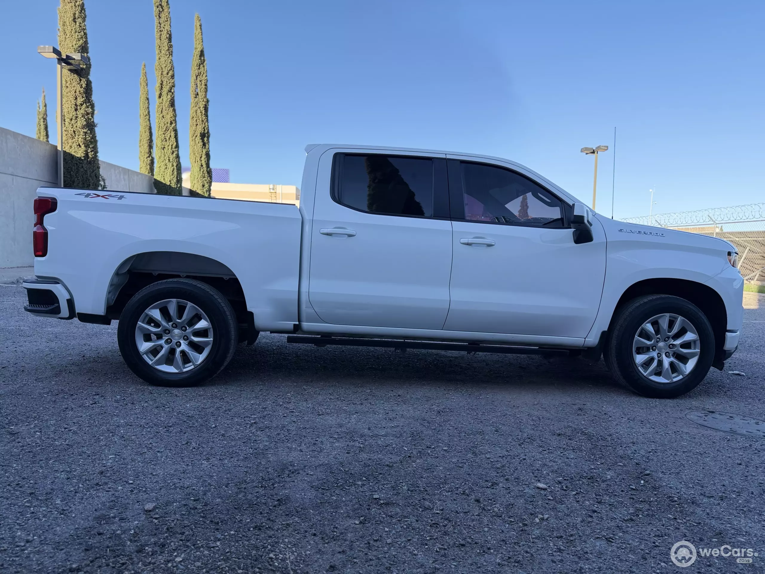Chevrolet Silverado Pick-Up