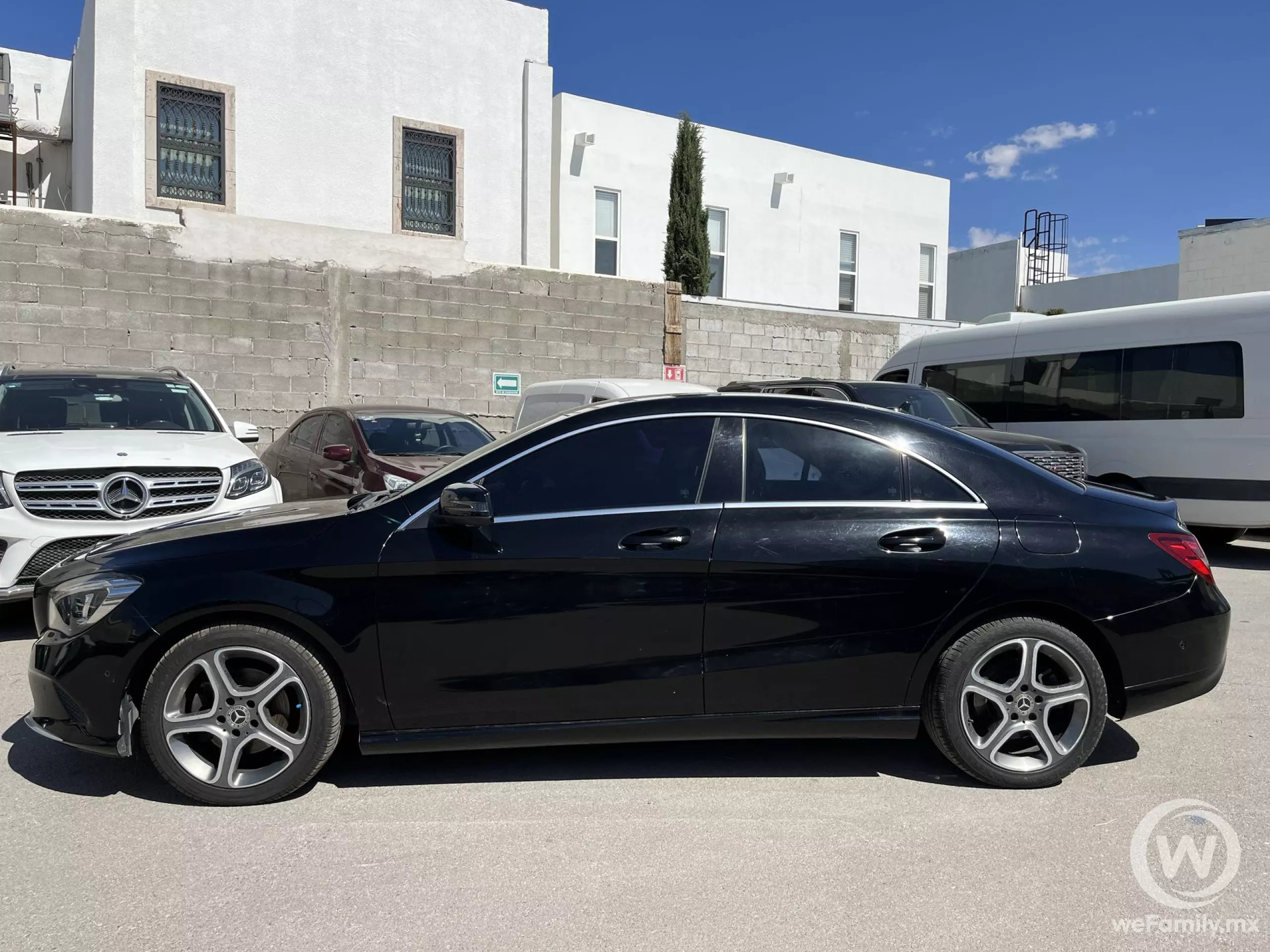 Mercedes Benz CLA 200