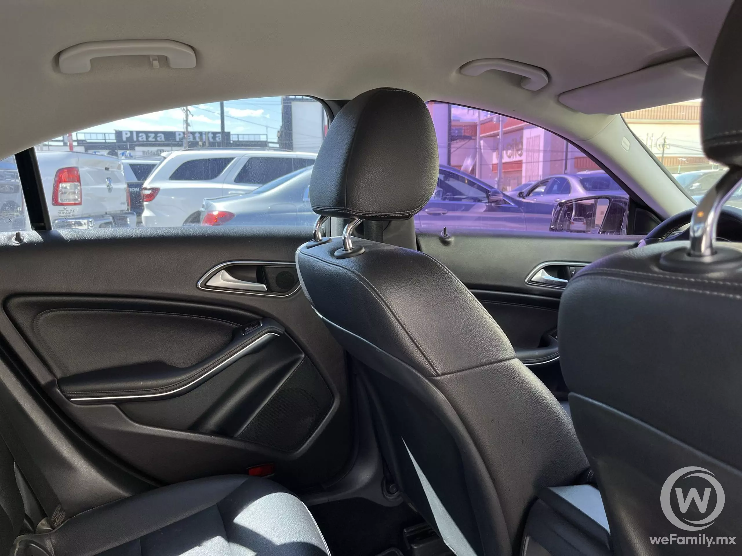 Mercedes Benz CLA 200